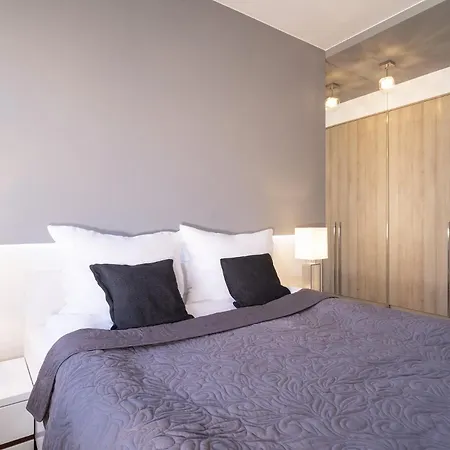 Secret Garden 150 M From The By Renters Апартаменты *